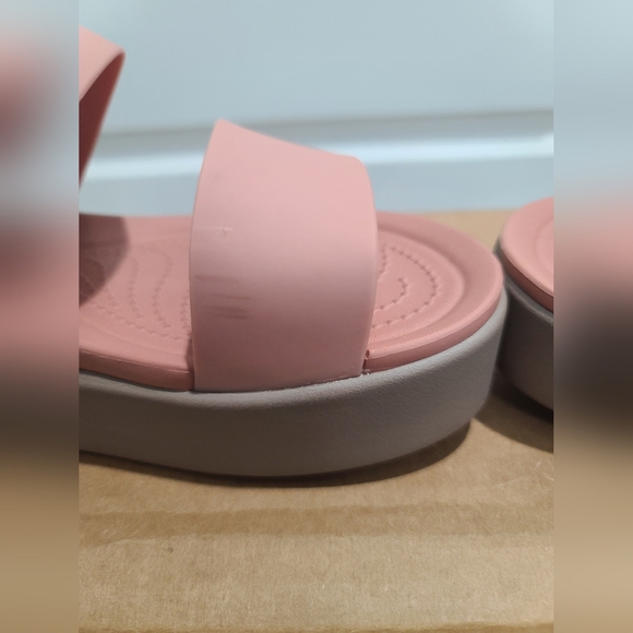 Crocs Wedge - Picture 2 of 4